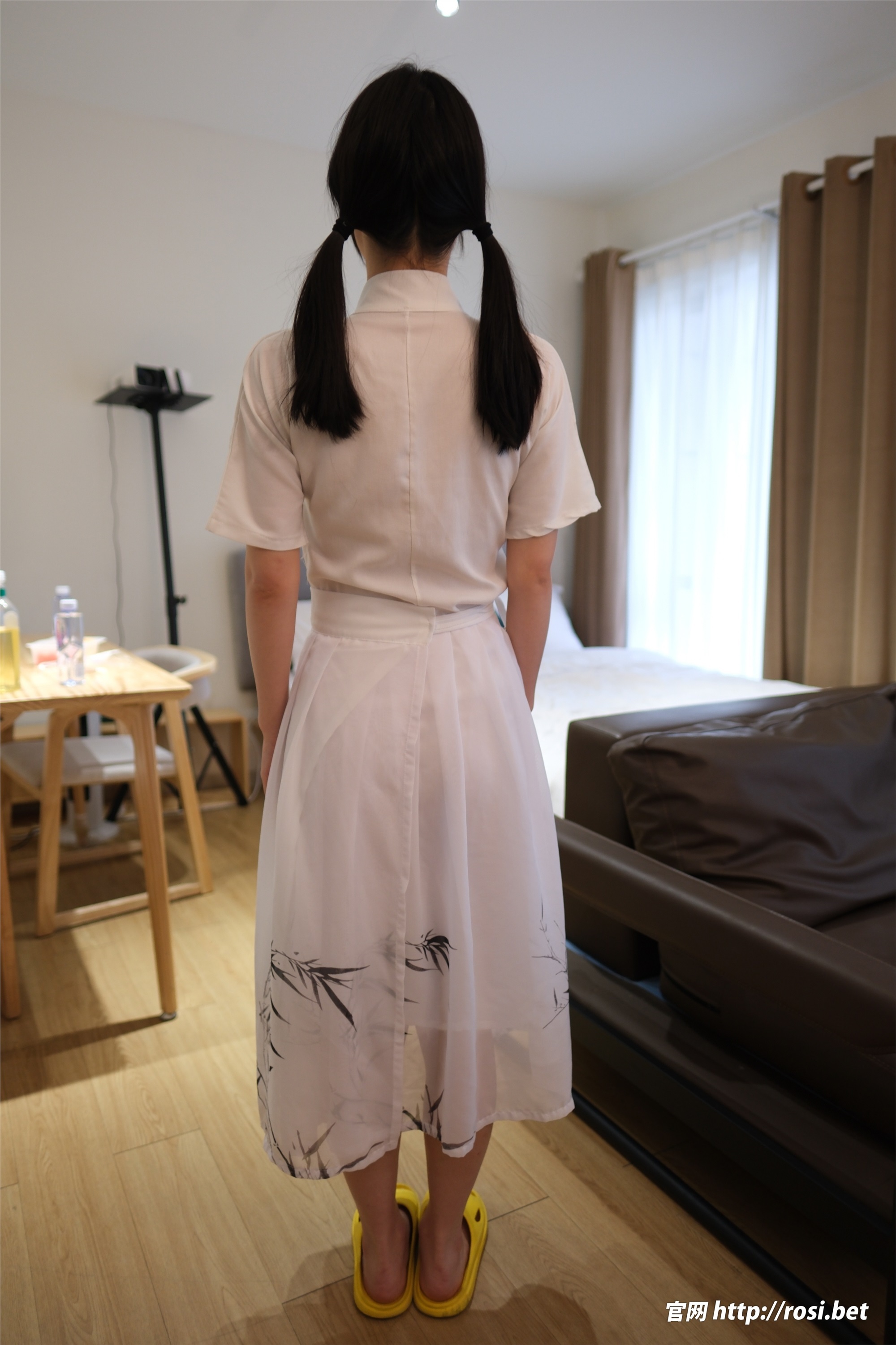 ROSI写真 2024.11.30 NO.4744